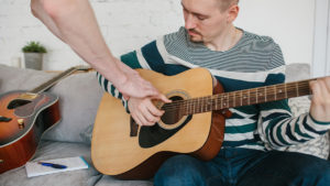 Aprendiendo a tocar guitarra